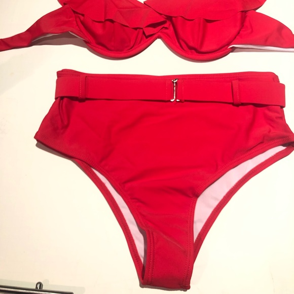 Swimwear - Picture 3 of 4